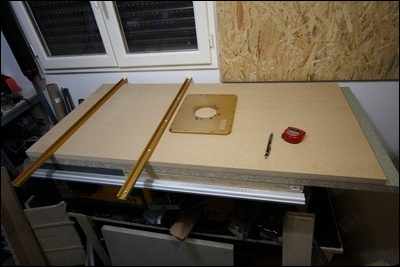 Table custom (avec insert defonceuse) en remplacement de celle de ma kity 419 1-0014718-1
